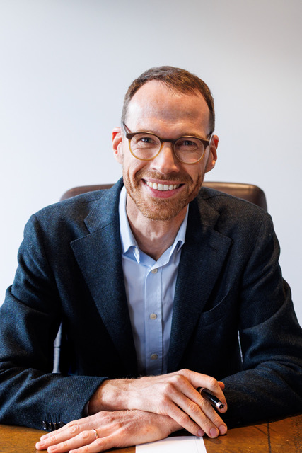 Dr. Gregory Wirth - Urologist, Geneva